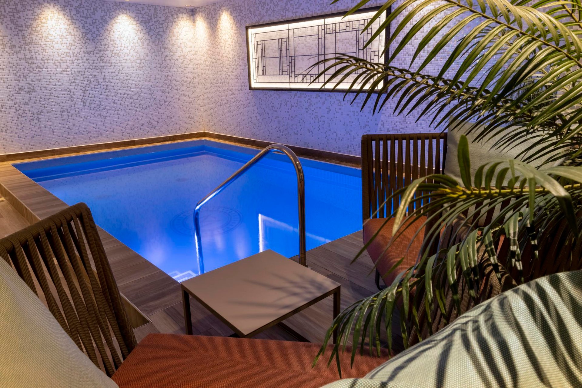 Hotel Les Matins de Paris Spa Pool